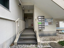 【神奈川県/横浜市港南区上永谷】ライオンズマンション上永谷 アプローチ
