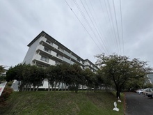【神奈川県/横浜市港南区港南台】ひばり団地 5号棟 外観