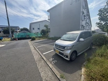 【神奈川県/茅ヶ崎市松が丘】茅ヶ崎海岸松が丘ハイツ J棟 駐車場