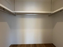 【神奈川県/横浜市青葉区美しが丘】たまプラーザ美しが丘パークホームズ弐番館 ウォークインクローゼット