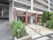 【神奈川県/横浜市青葉区荏田町】ファミールあざみ野スカーレットヒルズ アプローチ
