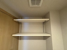 【神奈川県/川崎市宮前区犬蔵】グリーンコーポ多摩プラザ B棟 トイレの収納棚