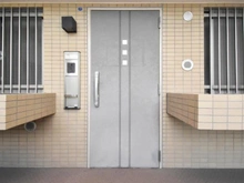 【神奈川県/横浜市都筑区勝田南】ライオンズヴィアーレ港北ニュータウン 玄関