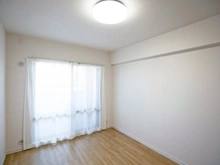 【神奈川県/横浜市港北区新横浜】モア・クレストアクゼス新横浜 洋室