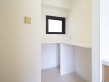 【神奈川県/横浜市都筑区加賀原】シンフォニックヒルズかがやきの街 弐四ー七号棟 収納：キッチン横収納