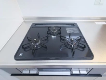 【神奈川県/川崎市宮前区犬蔵】グランシティたまプラーザ I キッチン：三口ガスコンロ