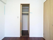 【神奈川県/横浜市都筑区長坂】シーズンプレイス B棟 収納：ウォークインクローゼット