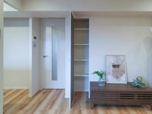 【東京都/稲城市押立】ダイアパレス矢野口リバーステージ 収納：リビング収納