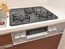 【神奈川県/川崎市宮前区東有馬】東急ドエルアルス鷺沼東 キッチン：3口ガスコンロ