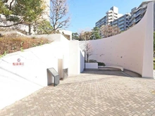 【神奈川県/横浜市都筑区北山田】ヒルトップコートきらめきの街 1番館 アプローチ