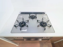 【神奈川県/川崎市宮前区宮前平】宮前平コルナス キッチン：3口ガスコンロ