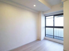 【神奈川県/川崎市宮前区宮前平】宮前平コルナス 洋室