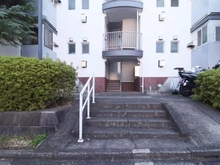 【神奈川県/川崎市宮前区けやき平】宮前平グリーンハイツ 36号棟 アプローチ