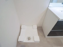 【神奈川県/横浜市都筑区中川】サントゥール中川 3号棟 洗面室：洗濯機置き場