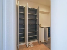 【神奈川県/横浜市都筑区中川】サントゥール中川 3号棟 玄関：下足入れ