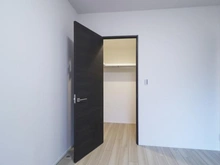 【神奈川県/横浜市都筑区佐江戸町】クレストフォルム市が尾南 収納：ウォークインクローゼット