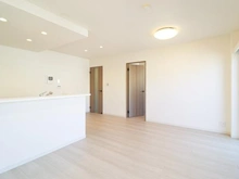 【神奈川県/横浜市青葉区美しが丘】ミオカステーロ美しが丘 リビング・ダイニング