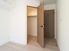 【神奈川県/横浜市青葉区美しが丘】ミオカステーロ美しが丘 収納：ウォークインクローゼット