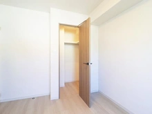 【神奈川県/横浜市青葉区美しが丘】ミオカステーロ美しが丘 収納：ウォークインクローゼット