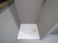 【神奈川県/横浜市都筑区茅ケ崎中央】メイフェア・ミュゼ・レトワールセンター南駅前 洗面室：洗濯機置き場