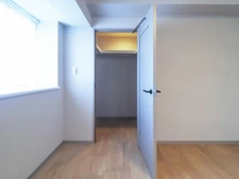 【神奈川県/横浜市都筑区茅ケ崎中央】メイフェア・ミュゼ・レトワールセンター南駅前 収納：ウォークインクローゼット