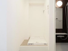 【神奈川県/川崎市宮前区宮前平】東急ドエル宮崎台テラス A棟 洗面室：洗濯機置き場