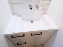 【神奈川県/横浜市青葉区美しが丘】たまプラーザ団地 4街区7号棟 洗面室：化粧洗面台