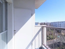 【神奈川県/横浜市青葉区美しが丘】たまプラーザ団地 4街区7号棟 バルコニー：トランクルーム