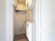 【神奈川県/横浜市青葉区美しが丘】たまプラーザ団地 4街区7号棟 玄関