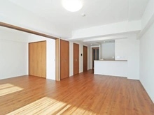 【神奈川県/川崎市宮前区菅生】リリーベル宮前ヒルズ リビング・ダイニング