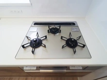 【神奈川県/横浜市青葉区荏田西】サンヴェール市が尾 キッチン：3口ガスコンロ