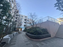 【神奈川県/川崎市宮前区土橋】ロイヤルシーズン宮前平 敷地内