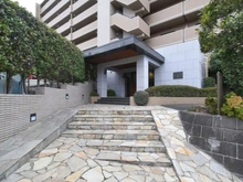 【神奈川県/横浜市都筑区佐江戸町】クレストフォルム市ヶ尾南 アプローチ