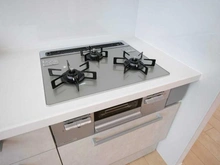 【神奈川県/川崎市多摩区宿河原】プランドール宿河原 キッチン：３口ガスコンロ