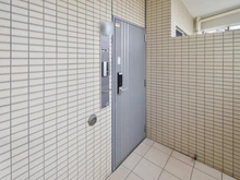 【神奈川県/横浜市都筑区牛久保東】ミオカステーロ港北II 玄関