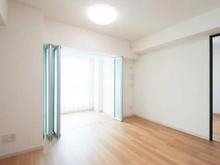 【神奈川県/横浜市青葉区新石川】ディーレスティアたまプラーザフォースレジデンス リビング・ダイニング