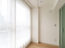 【神奈川県/横浜市青葉区新石川】ディーレスティアたまプラーザフォースレジデンス フリースペース：サンルームとしてもご利用いただけます