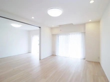 【神奈川県/横浜市青葉区青葉台】ドルフ青葉台3号棟 リビング・ダイニング