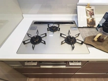 【神奈川県/横浜市青葉区新石川】シーアイハイツたまプラーザパークヒルズ A棟 キッチン：3口ガスコンロ