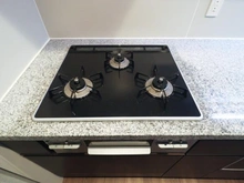 【神奈川県/川崎市宮前区宮崎】ザ・パークハウス宮崎台ガーデン キッチン：3口ガスコンロ