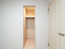 【神奈川県/川崎市宮前区潮見台】ライオンズヒルズ宮前潮見台 収納：ウォークインクローゼット