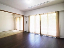 【神奈川県/川崎市宮前区犬蔵】グランシティたまプラーザI リビング・ダイニング：奥：和室