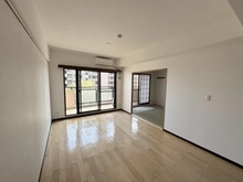 【神奈川県/横浜市都筑区南山田】港北ニュータウンパークサイドハイツ　 壱番館 リビング・ダイニング