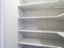 【神奈川県/横浜市都筑区加賀原】 シンフォニックヒルズふれあいの街 5号棟 玄関：シューズインクローゼント