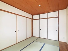 【神奈川県/川崎市宮前区野川台】ベルグ　グランデ鷺沼　パークフロント 和室