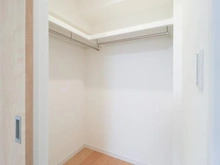 【神奈川県/川崎市宮前区有馬】ヴェルビュ鷺沼 パークサイド 収納：ウォークインクローゼット