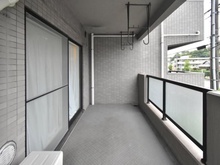 【神奈川県/横浜市青葉区美しが丘】 グレイスたまプラーザII バルコニー
