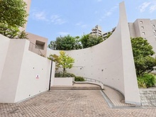 【神奈川県/横浜市都筑区北山田】ヒルトップコートきらめきの街 4番街 アプローチ