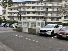 【神奈川県/横浜市都筑区大丸】メゾン桜が丘 12号棟 共用施設：ゴミ置場（中央）