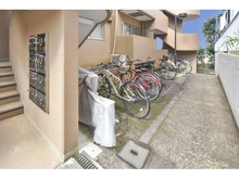 【神奈川県/川崎市宮前区平】モンシャトー宮前平 駐輪場